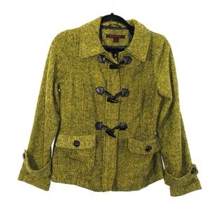 Black Lipstick Yellow Eye and Hook Peacoat